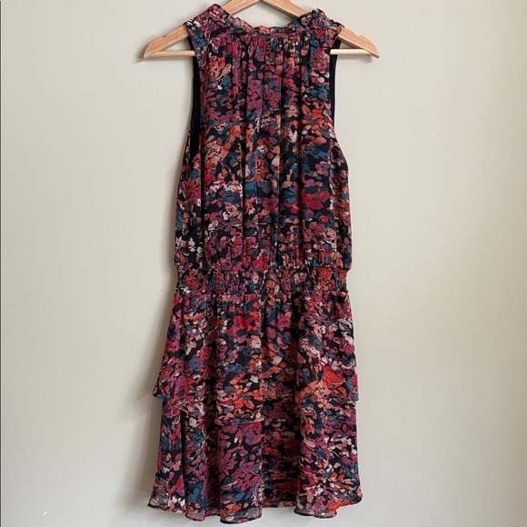 NEW Evereve Josie Dress, Vibrant Floral Print, Smocked Waist, Sleeveless, Medium - Picture 5 of 9